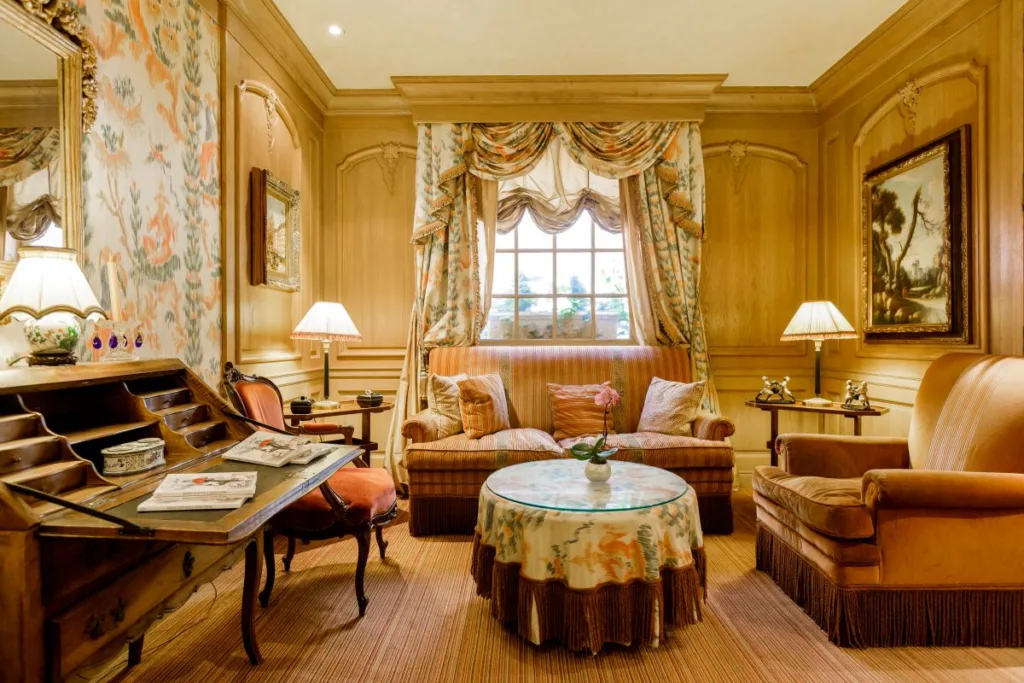 Gallery 30 Chmbiges Elysees lounge 3 hotel paris