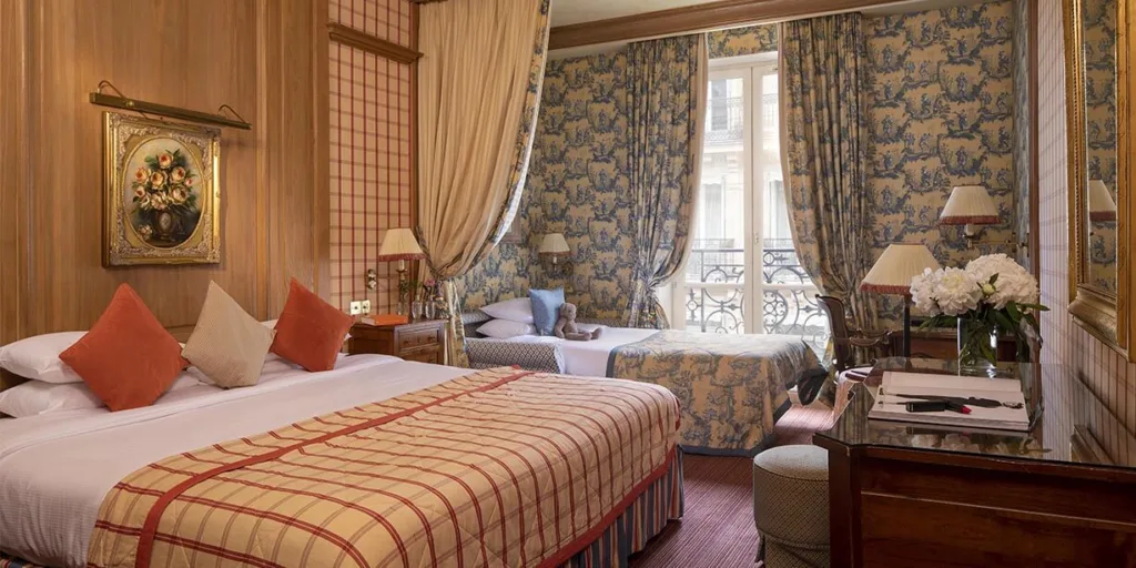 Gallery 17 Hotel Chambiges Elysees Deluxe room 3