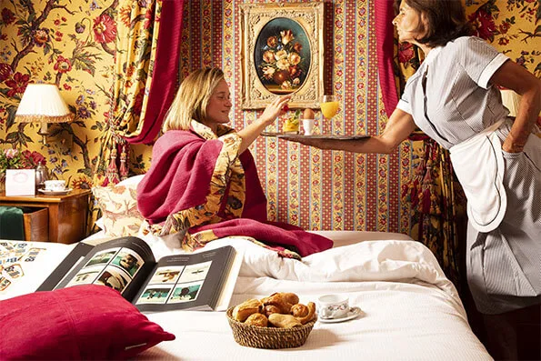 客室 1 Hotel Chambiges Elysees Standard room presentation jpg