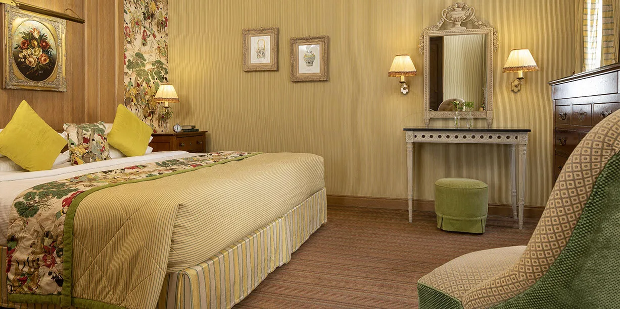 Our Suites 16 Hotel Chambiges Elysees Suite 6 jpg