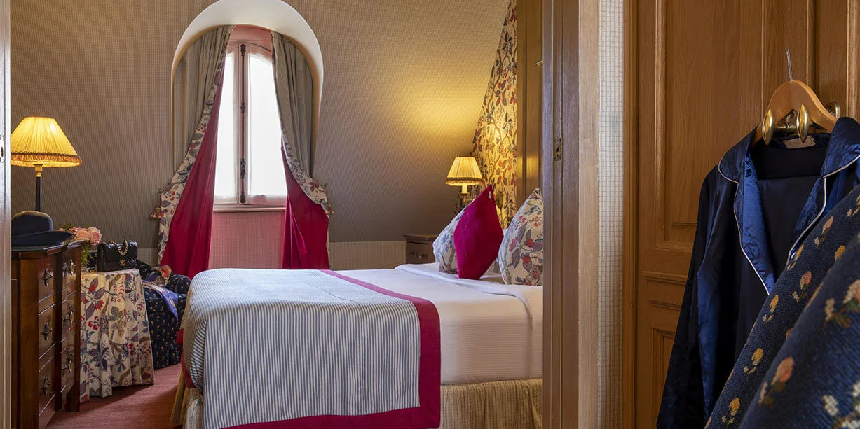 Our Suites 14 Hotel Chambiges Elysees Suite 8 jpg