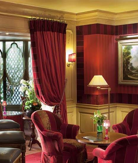 Hotel Chambiges Elysees lounge detail