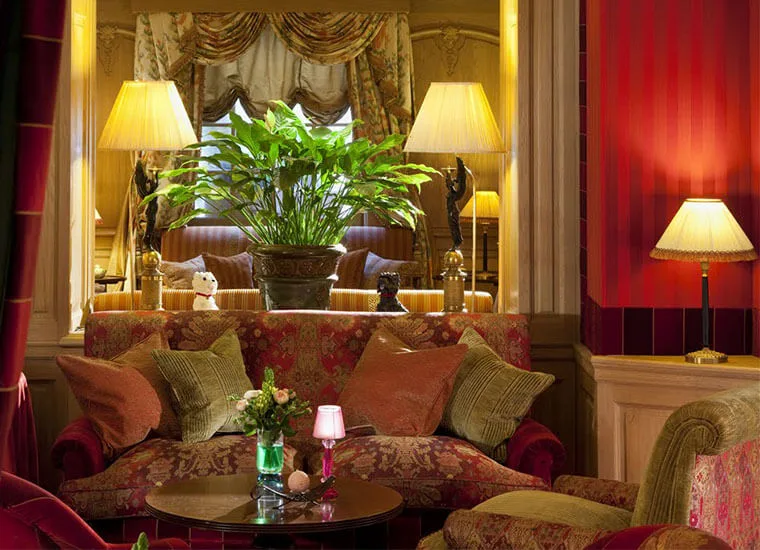 Hotel Chambiges Elysees lounge presentation jpg