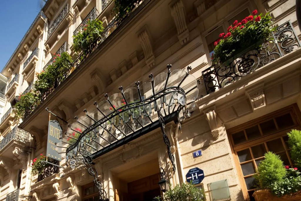 Gallery 4 Hotel Chambiges Elysees outside paris