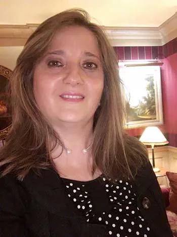 Leontie receptionniste jpg
